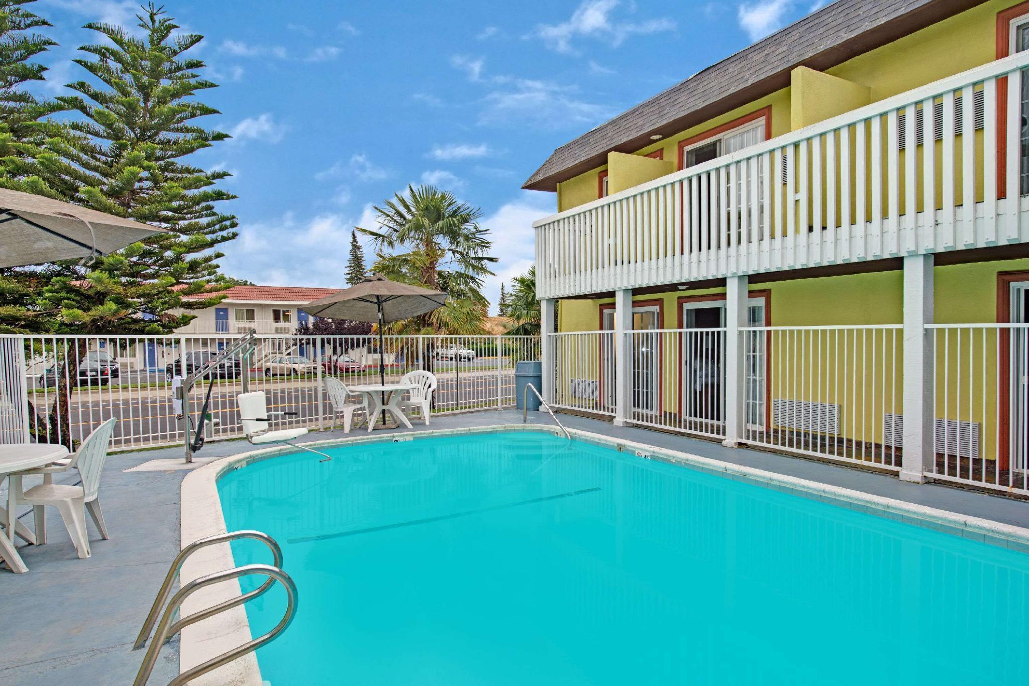 Quality Inn & Suites Σακραμέντο Εξωτερικό φωτογραφία