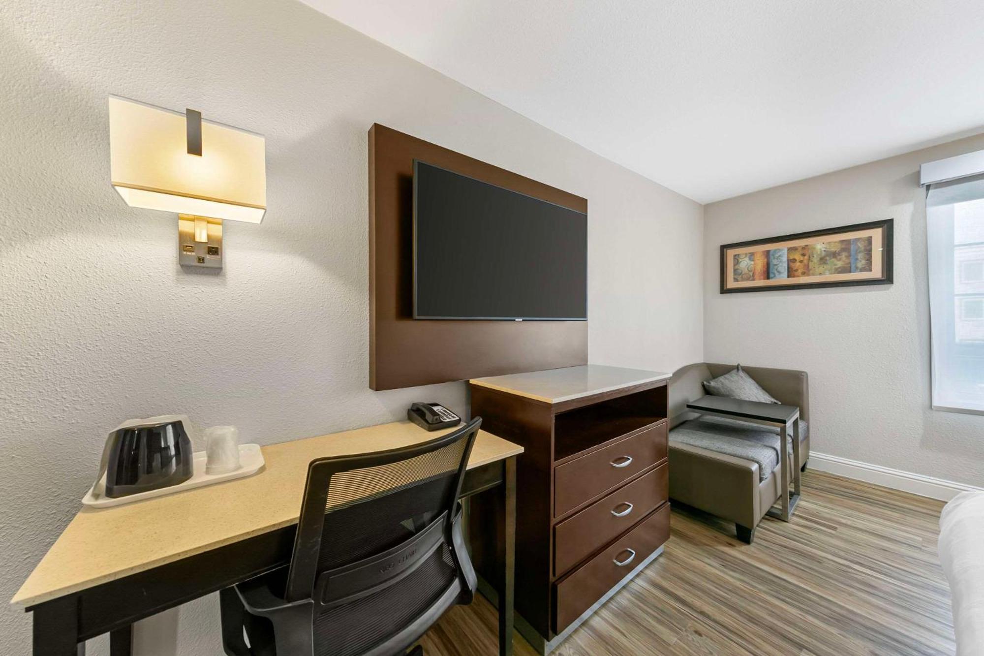 Quality Inn & Suites Σακραμέντο Εξωτερικό φωτογραφία