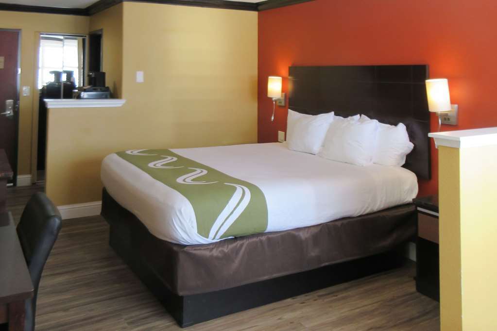 Quality Inn & Suites Σακραμέντο Δωμάτιο φωτογραφία