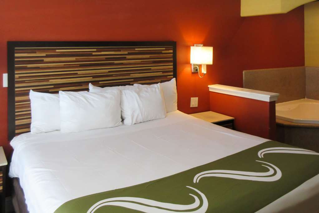 Quality Inn & Suites Σακραμέντο Δωμάτιο φωτογραφία
