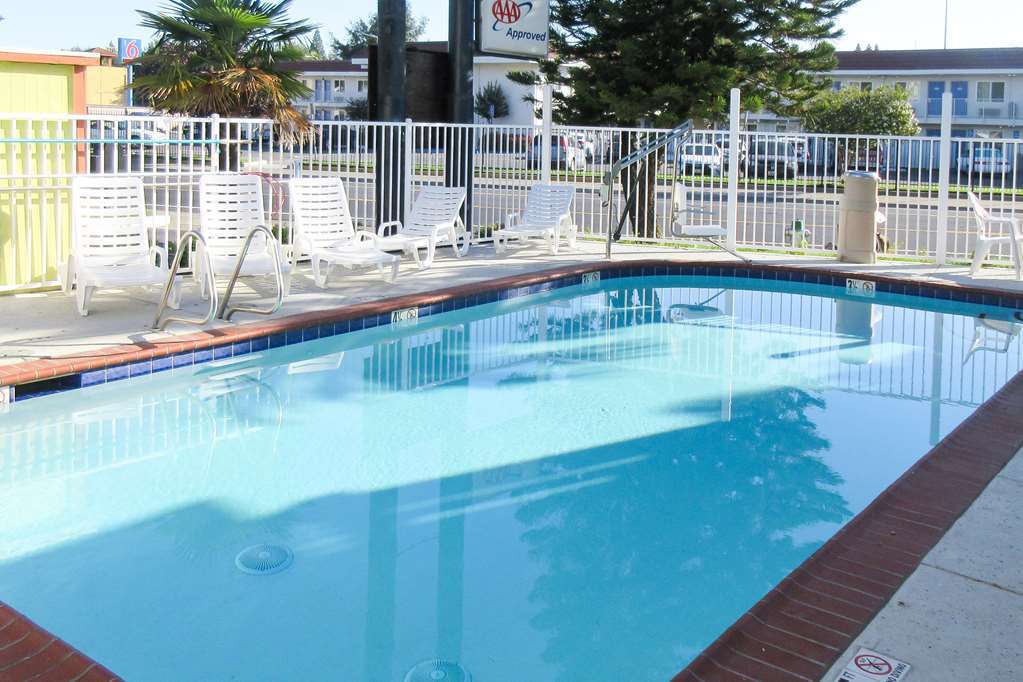 Quality Inn & Suites Σακραμέντο Ανέσεις φωτογραφία